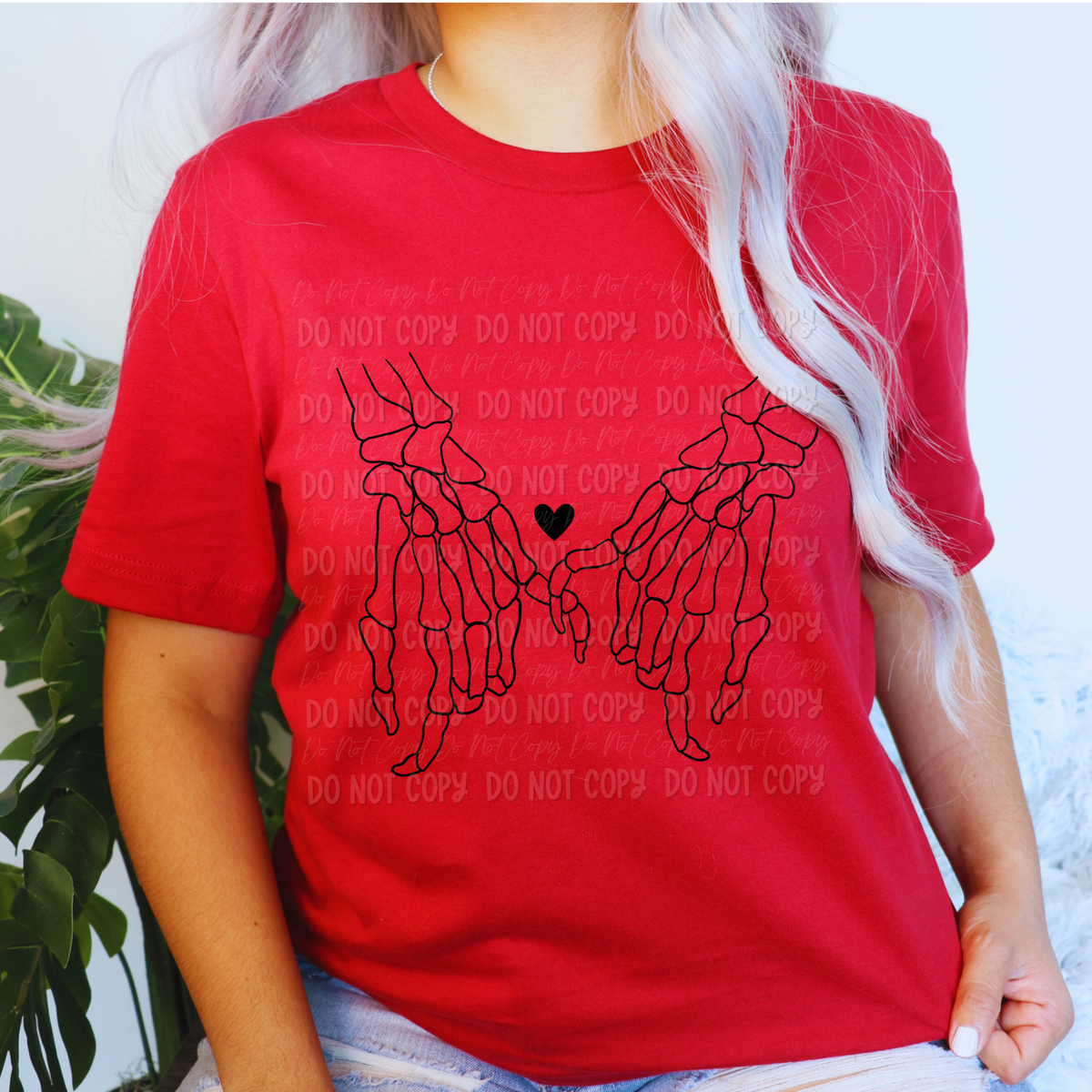 Skellie Lover Hands || Tee